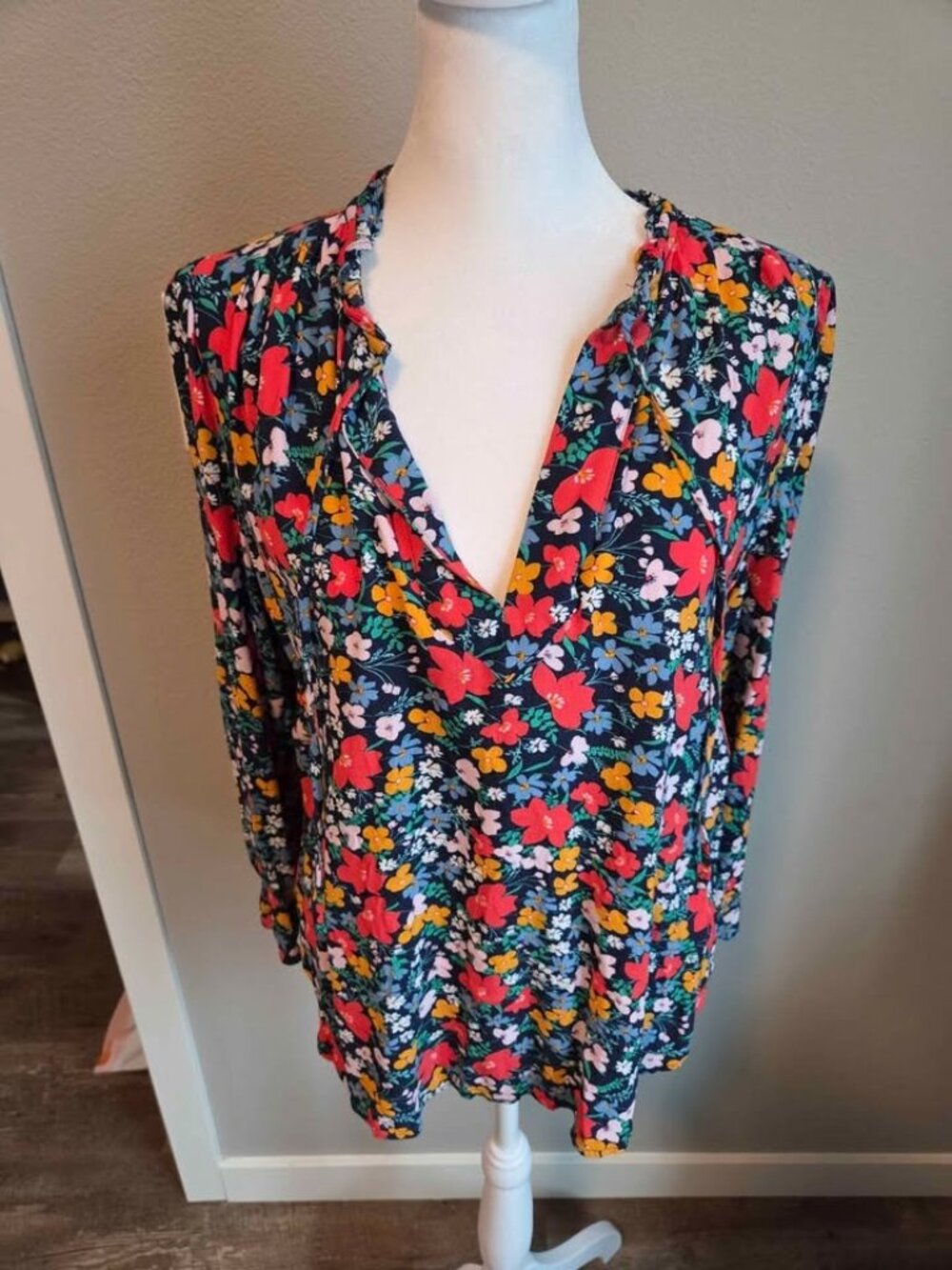 Loft womens colorful floral blouse size small